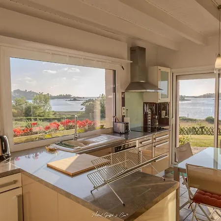 Les Bambous De Bugueles Holiday home